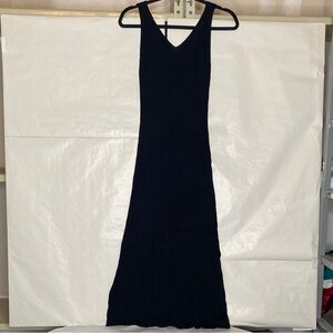 Sleeveless V-Neck Black Maxi Dress